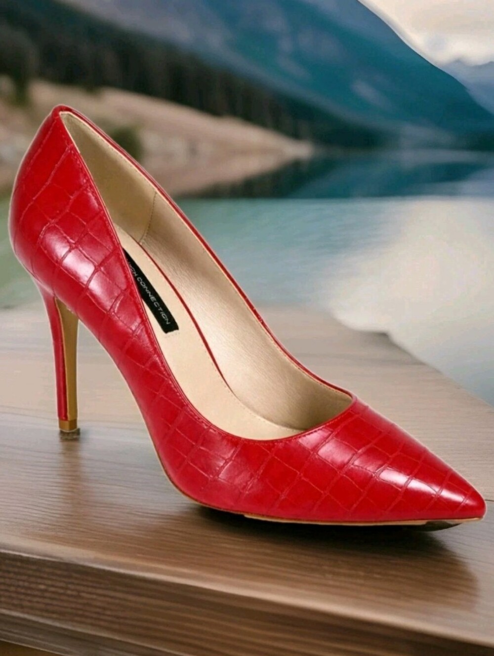 FRENCH CONNECTION: RED CROC-EMBOSSED POINTED TOE STILETTO PUMP: SIZE 7:NEW